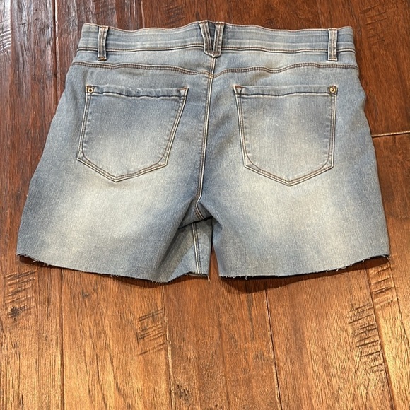 Size 10/30 Blue Denim Women's Shorts - Picture 9 of 9